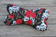 Laden Sie das Bild in den Galerie-Viewer, Leseknochen Skull