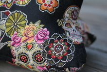 Laden Sie das Bild in den Galerie-Viewer, Leseknochen Santa Muerte