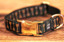 Laden Sie das Bild in den Galerie-Viewer, Hundehalsband  Golden Arrows
